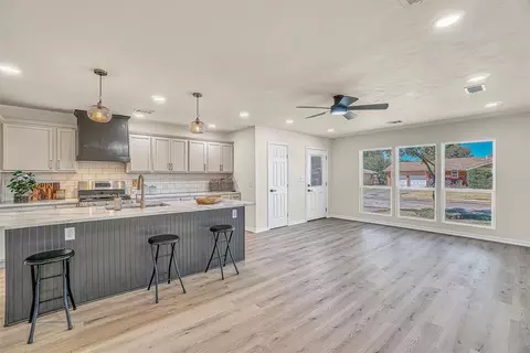 616 Vine St, Altus, OK 73521 photo 8