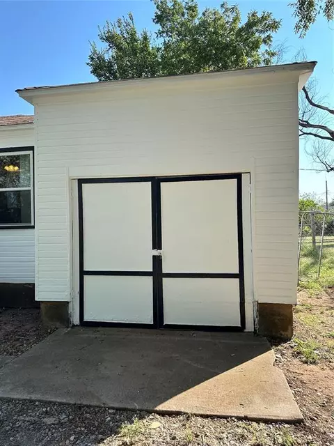102 NW 7th St, Tuttle, OK 73089 photo 33