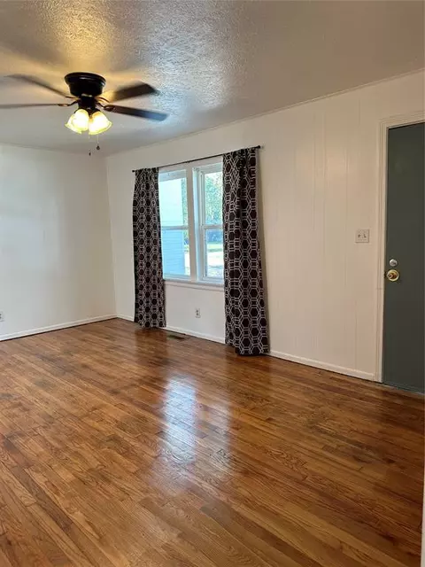102 NW 7th St, Tuttle, OK 73089 photo 7