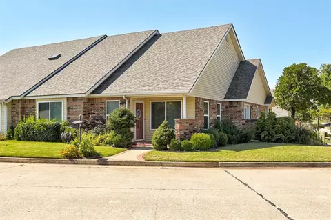 1301 E Timberview Dr, Midwest City, OK 73130