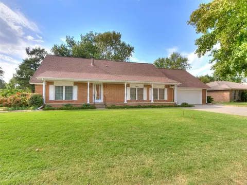 1202 Estates Dr, Norman, OK 73072
