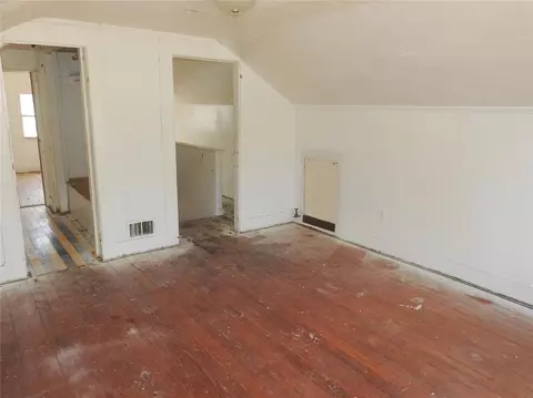 303 E Washington St, Crescent, OK 73028 photo 12
