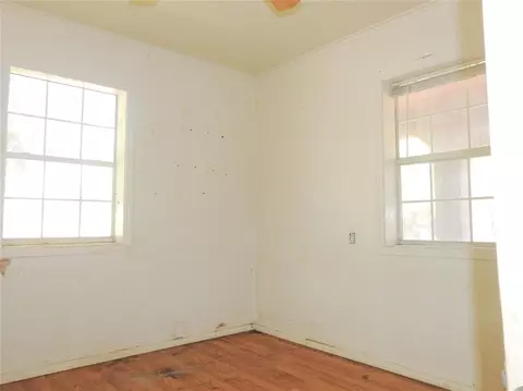 303 E Washington St, Crescent, OK 73028 photo 8