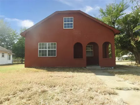 303 E Washington St, Crescent, OK 73028