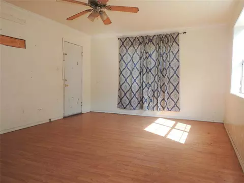 303 E Washington St, Crescent, OK 73028 photo 5