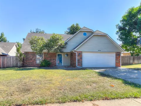 404 Albany Dr, Edmond, OK 73003