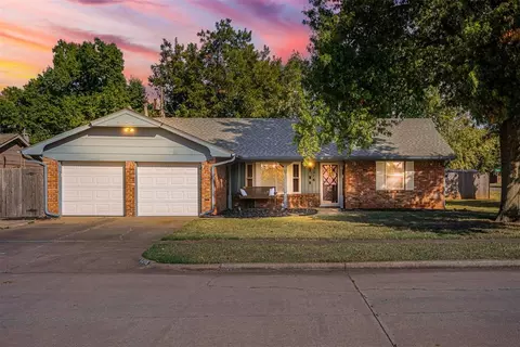 3216 Beverly Dr, Edmond, OK 73013