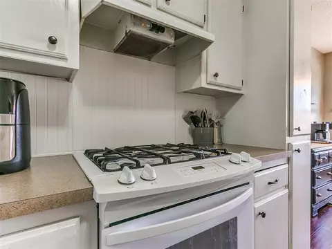 2305 Leaf Dr, Moore, OK 73160 photo 9