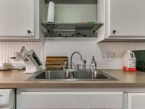 2305 Leaf Dr, Moore, OK 73160 photo 10