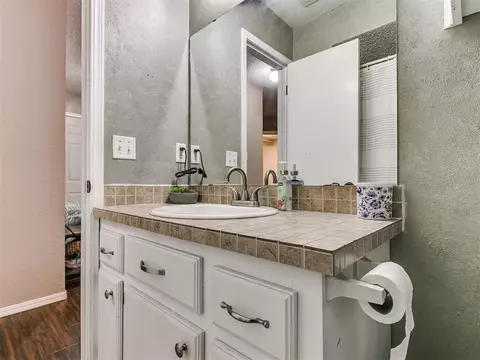2305 Leaf Dr, Moore, OK 73160 photo 20