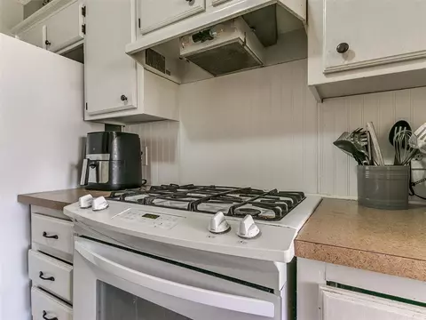 2305 Leaf Dr, Moore, OK 73160 photo 8