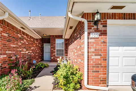 509 N Jacob Ter, Mustang, OK 73064