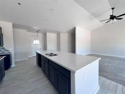 5 Courage Cir, Altus, OK 73521 photo 7