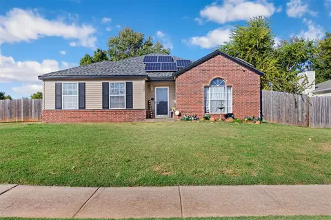 1025 Shadowlake Rd, Norman, OK 73071