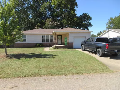 804 N Sharon St, Tecumseh, OK 74873