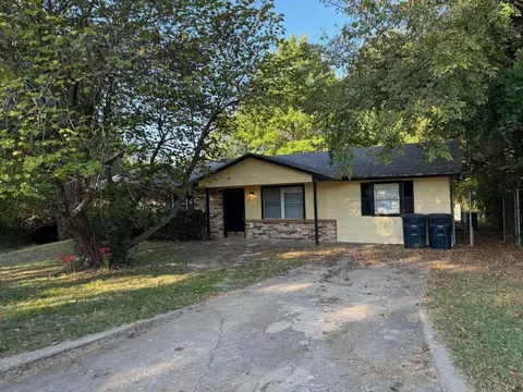 1901 E 7th Cir, Shawnee, OK 74801