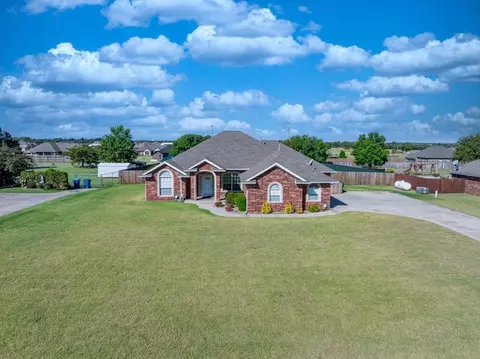 809 Grandview Rd, Tuttle, OK 73089 photo 4