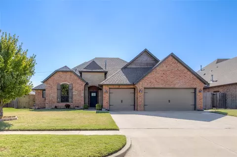10812 SW 21st St, Yukon, OK 73099
