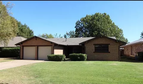 3700 Oak Grove Dr, Midwest City, OK 73110