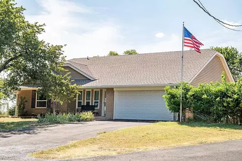 1805 Sequoyah Ln, Newcastle, OK 73065