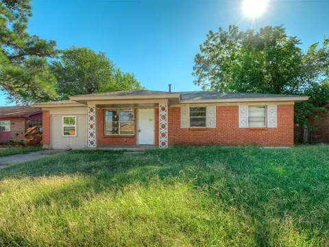 1316 Mcgregor Dr, Midwest City, OK 73130