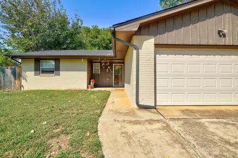 1802 Rolling Stone Dr, Norman, OK 73071 photo 2