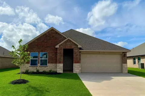 521 Park Place Dr, Newcastle, OK 73065