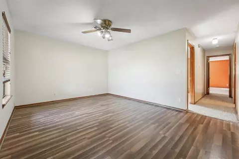 808 E Walnut St, Tecumseh, OK 74873 photo 4