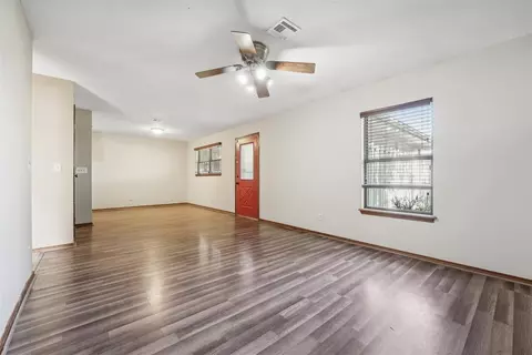 808 E Walnut St, Tecumseh, OK 74873 photo 5