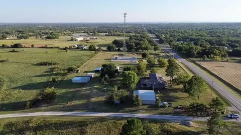 23715 Indian Meridian Rd, Pauls Valley, OK 73075
