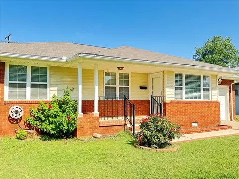 10809 Sunnymeade Pl, The Village, OK 73120
