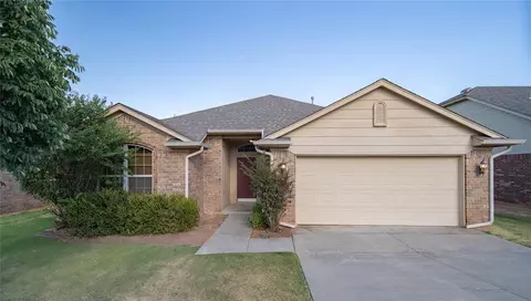 325 Lone Oak Dr, Norman, OK 73071