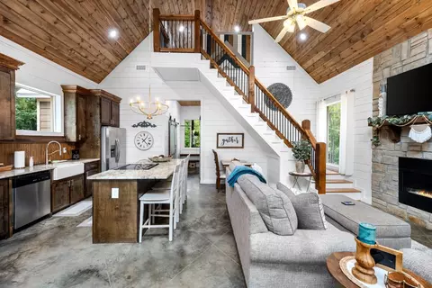 240 Bear Cedar Trl, Broken Bow, OK 74728 photo 7
