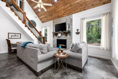 240 Bear Cedar Trl, Broken Bow, OK 74728 photo 6