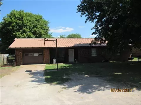 413 W Hughes St, Wayne, OK 73095