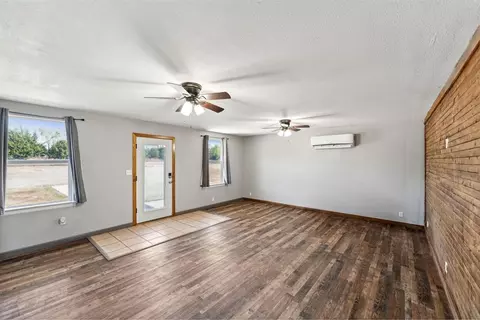 6515 E 9th St, Cushing, OK 74023 photo 9