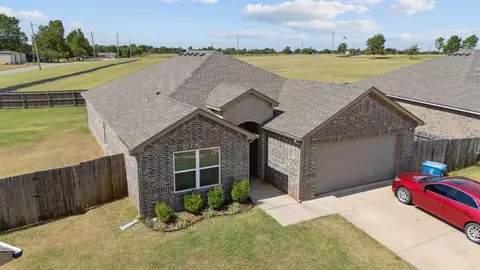 505 Audrey Dr, Tuttle, OK 73089 photo 2
