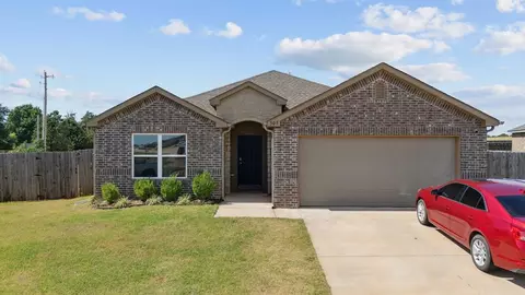 505 Audrey Dr, Tuttle, OK 73089