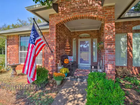 3001 Pelican Way, Blanchard, OK 73010