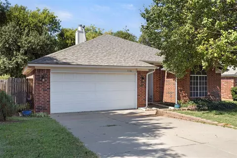 116 Mountain Oaks Dr, Norman, OK 73071