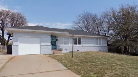 1513 NE 34th St, Oklahoma City, OK 73111