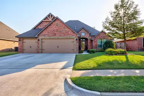 2808 Kathleens Xing, Yukon, OK 73099