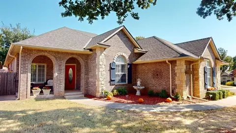 3420 River Downs Dr, Edmond, OK 73034 photo 2