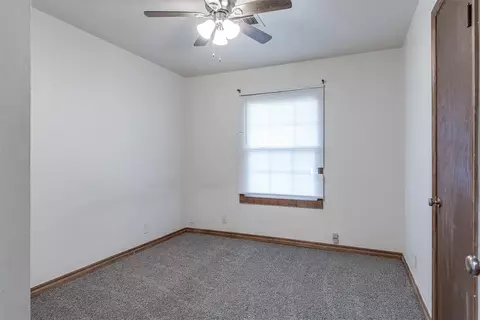 321 N Elm St, Crescent, OK 73028 photo 29