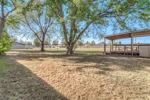 321 N Elm St, Crescent, OK 73028 photo 6