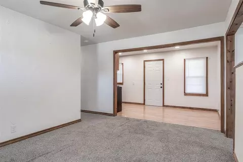 321 N Elm St, Crescent, OK 73028 photo 11