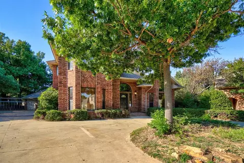 9801 Commonwealth Pl, Oklahoma City, OK 73159