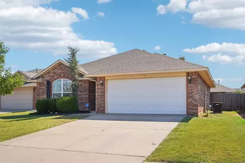 10652 Turtle Back Dr, Midwest City, OK 73130