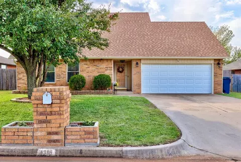 8305 S Stonewood Dr, Oklahoma City, OK 73135