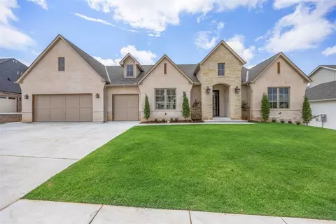 2917 Sandstone Rdg, Edmond, OK 73034